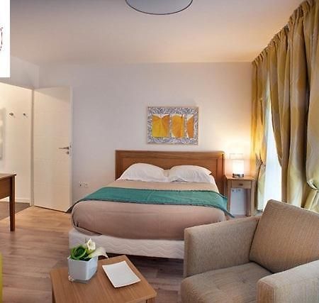 Aparthotel Domitys Les Lanternes Bleues à La Ciotat Extérieur photo